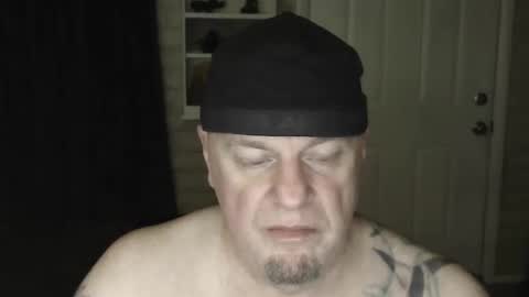 Snapshot of roinaz chatting on December 3, 2024, 7:00 pm roinaz online show from December 3, 2024, 7:00 pm