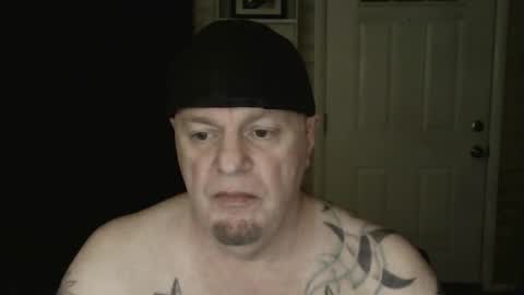 Snapshot of roinaz chatting on December 22, 2024, 9:33 am roinaz online show from December 22, 2024, 9:33 am