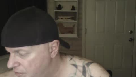 Snapshot of roinaz chatting on December 23, 2024, 12:14 am roinaz online show from December 23, 2024, 12:14 am