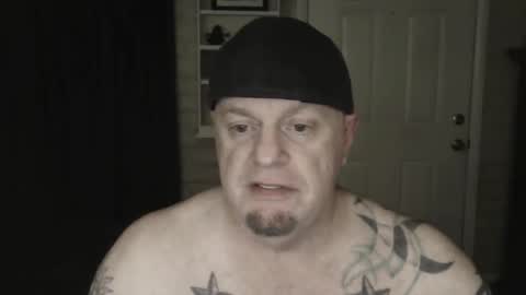 Snapshot of roinaz chatting on January 1, 2025, 2:31 pm roinaz online show from January 1, 2025, 2:31 pm