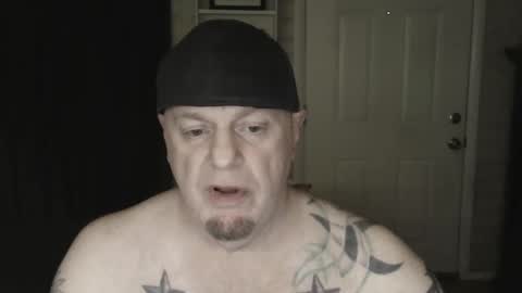 Snapshot of roinaz chatting on January 1, 2025, 7:10 pm roinaz online show from January 1, 2025, 7:10 pm