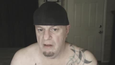 Snapshot of roinaz chatting on January 3, 2025, 2:21 am roinaz online show from January 3, 2025, 2:21 am