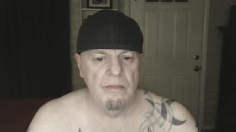 Snapshot of roinaz chatting on January 10, 2025, 3:18 am roinaz online show from January 10, 2025, 3:18 am