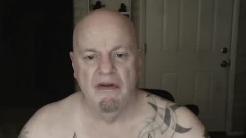 Snapshot of roinaz chatting on February 22, 2025, 7:01 am roinaz online show from February 22, 2025, 7:01 am