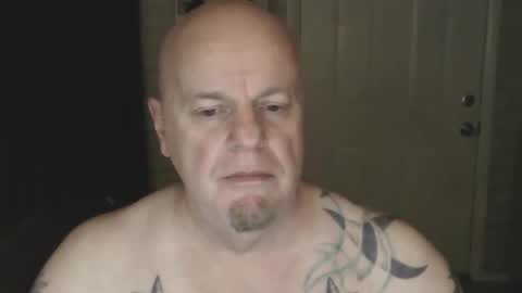 Snapshot of roinaz chatting on March 6, 2025, 9:25 am roinaz online show from March 6, 2025, 9:25 am