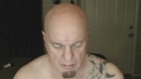 Snapshot of roinaz chatting on March 8, 2025, 3:17 am roinaz online show from March 8, 2025, 3:17 am