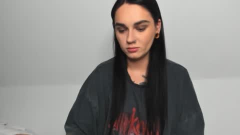 rokiinbaby online show from November 25, 2025, 8:42 pm