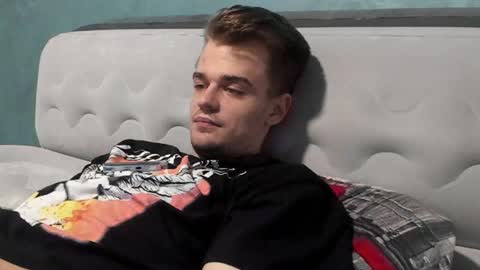 taylor fox online show from November 5, 2025, 7:03 pm