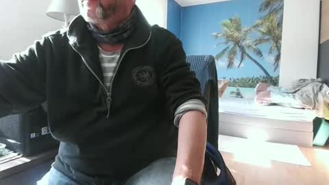 rolandloser1000 online show from April 2, 2026, 2:04 pm