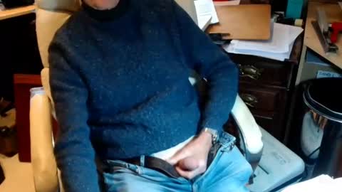 Snapshot of rolydawe chatting on February 7, 2025, 12:28 pm rolydawe online show from February 7, 2025, 12:28 pm