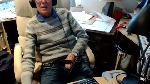 Snapshot of rolydawe chatting on October 3, 2025, 10:56 am rolydawe online show from October 3, 2025, 10:56 am