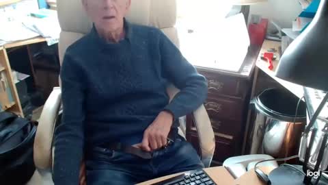 Snapshot of rolydawe chatting on October 7, 2025, 10:12 am rolydawe online show from October 7, 2025, 10:12 am