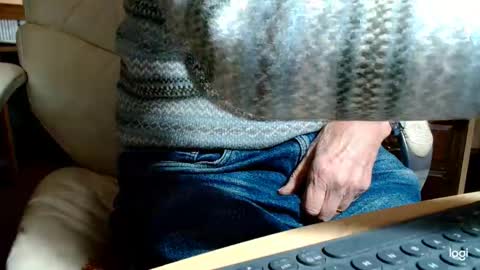 rolydawe online show from November 12, 2025, 2:17 pm