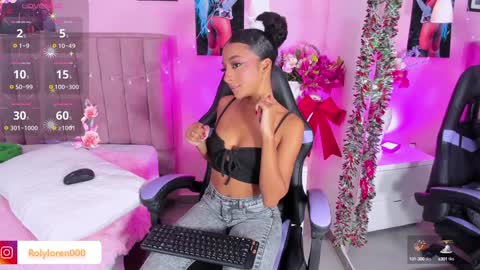 Snapshot of rolyloren chatting on December 19, 2024, 2:46 pm Marcela online show from December 19, 2024, 2:46 pm