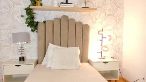   online show from December 31, 2024, 11:42 am