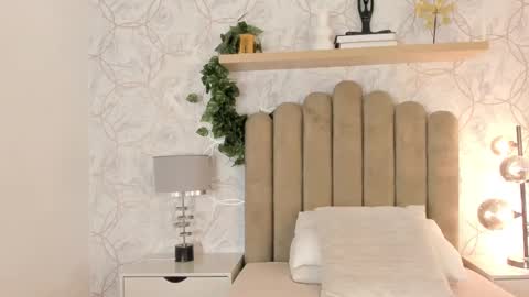   online show from February 18, 2025, 11:55 am