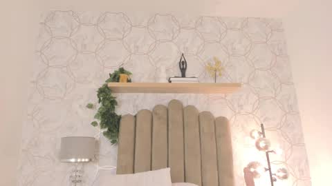   online show from February 19, 2025, 2:55 pm