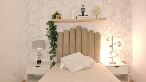   online show from February 24, 2025, 11:21 am