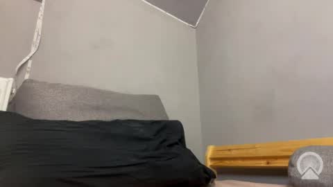 roma_shyguy_ online show from April 19, 2026, 12:54 am