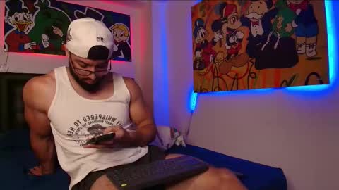 Snapshot of roman_lux chatting on February 11, 2025, 5:29 pm Roman Lux online show from February 11, 2025, 5:29 pm