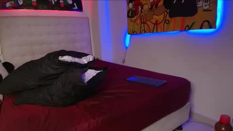 Snapshot of roman_lux chatting on February 18, 2025, 4:48 am Roman Lux online show from February 18, 2025, 4:48 am