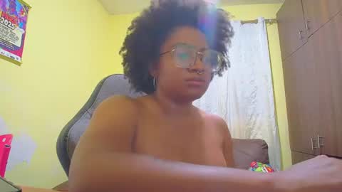 Snapshot of romantic_stargirl chatting on June 18, 2026, 9:30 pm Is A Belle online show from June 18, 2026, 9:30 pm