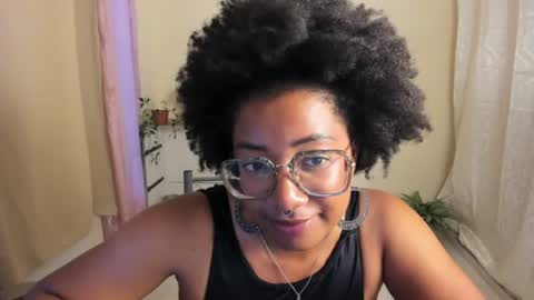 Snapshot of romantic_stargirl chatting on June 23, 2026, 11:03 pm Is A Belle online show from June 23, 2026, 11:03 pm