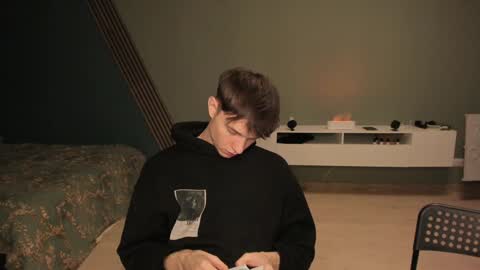 Snapshot of romeo_mercy chatting on December 21, 2024, 3:25 am Romeo online show from December 21, 2024, 3:25 am