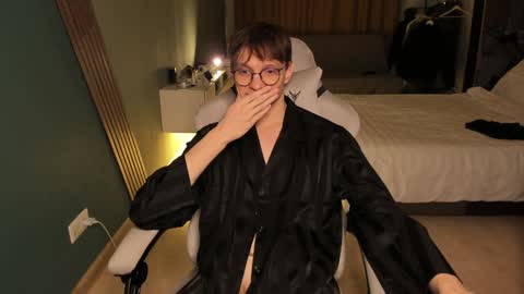 Snapshot of romeo_mercy chatting on January 14, 2025, 11:53 am Romeo online show from January 14, 2025, 11:53 am