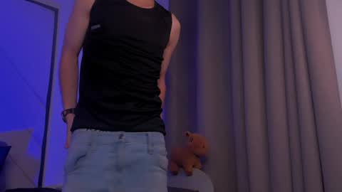 Snapshot of romeo_ricci1 chatting on January 16, 2025, 9:16 am Romeo Ricci online show from January 16, 2025, 9:16 am