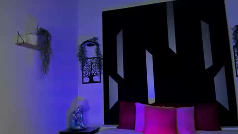 Romeo Ricci online show from March 19, 2026, 12:36 am