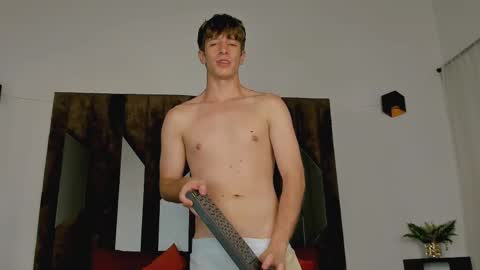 Snapshot of romeo_ricci1 chatting on May 27, 2026, 1:57 am Romeo Ricci online show from May 27, 2026, 1:57 am