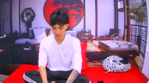 Romeo online show from October 2, 2025, 8:27 pm