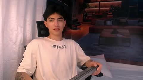 Romeo online show from December 20, 2025, 7:54 pm