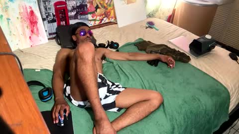 romeotyn online show from February 14, 2025, 4:09 pm