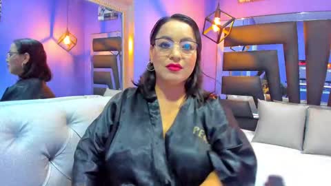 Romi  online show from October 7, 2025, 1:25 am
