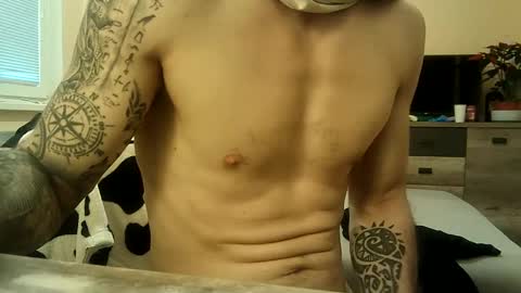 romulus7777 online show from January 20, 2025, 1:42 pm