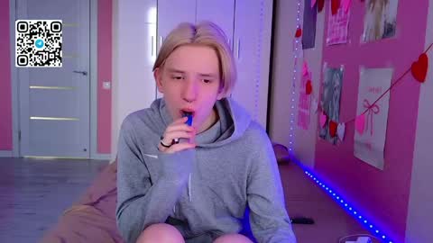 Ron online show from April 15, 2026, 4:52 am