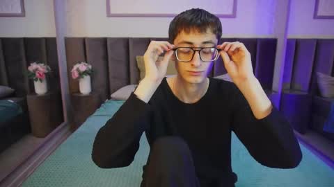 ronbevs online show from June 4, 2026, 8:26 pm