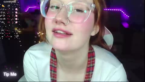 Snapshot of roniya_v chatting on December 20, 2024, 2:27 pm Spicy lady Kristy online show from December 20, 2024, 2:27 pm