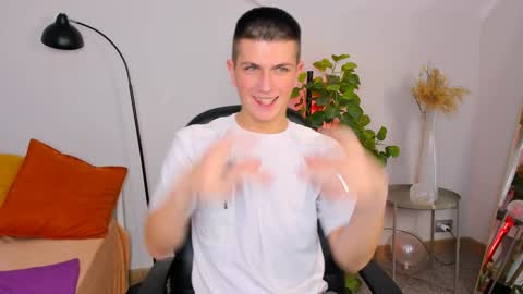 Snapshot of rony_winston chatting on December 8, 2024, 1:36 pm Rony online show from December 8, 2024, 1:36 pm