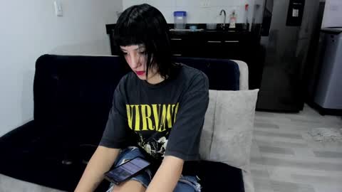 Twelve 3 Inst Twelve 312002 Twitter Room312 2002 online show from December 3, 2024, 6:06 pm