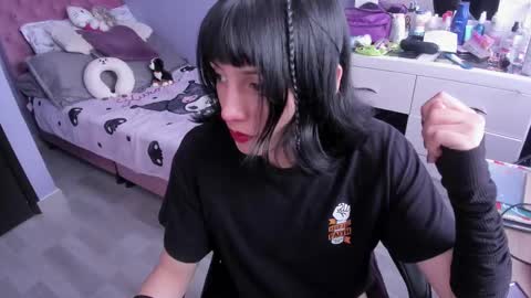 Twelve 3 Inst Twelve 312002 Twitter Room312 2002 online show from March 9, 2025, 6:21 pm