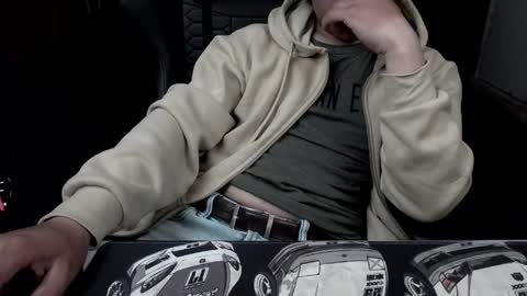 roquet8672 online show from April 26, 2026, 1:36 am