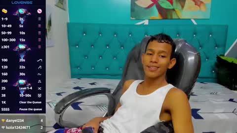 RORY CASTRO online show from November 5, 2025, 11:27 pm