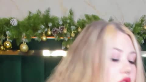 Chloe online show from January 12, 2026, 11:10 pm