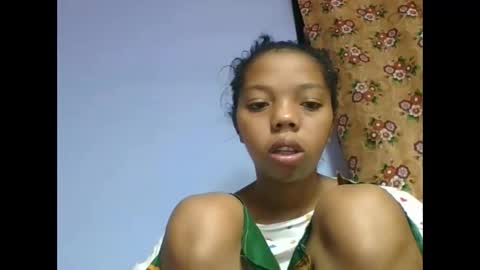 rosah225127 online show from May 18, 2026, 4:07 am