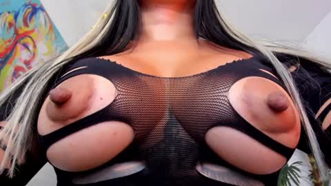 ROSALIA insta rosalia 10hoot online show from January 9, 2025, 10:09 pm