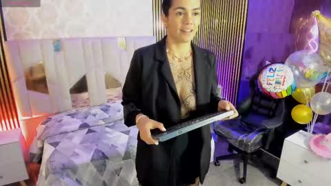 ROSALIN online show from October 15, 2025, 11:54 am