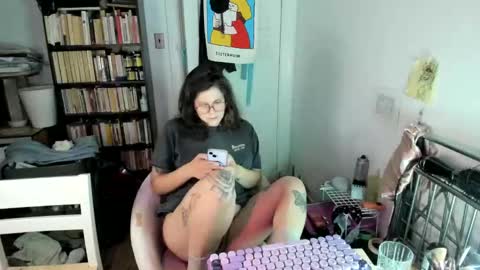 Snapshot of rose257044 chatting on November 23, 2025, 12:49 pm rose257044 online show from November 23, 2025, 12:49 pm